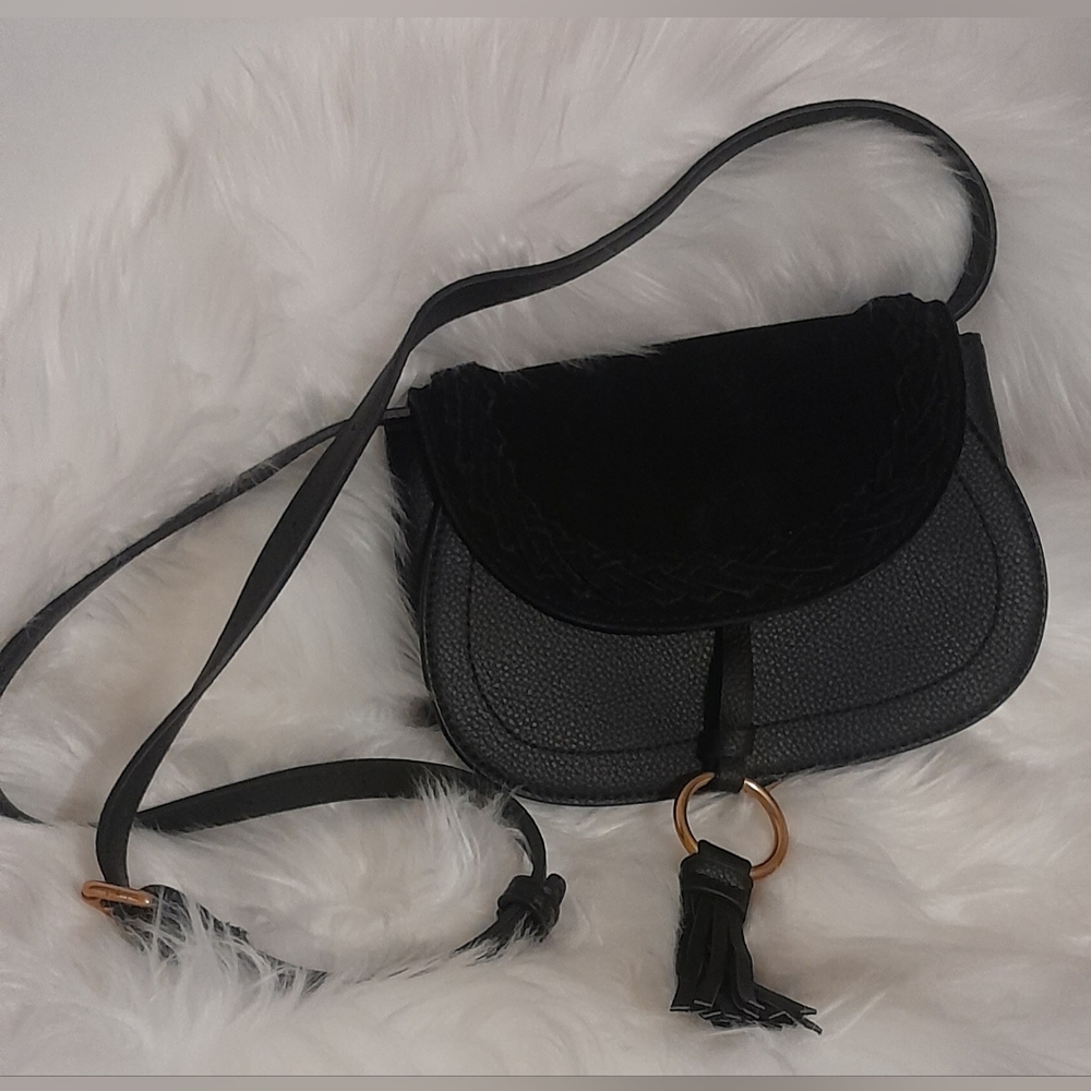 NWOT Street Levell crossbody bag, black with tassels, adjustable, gold hardware